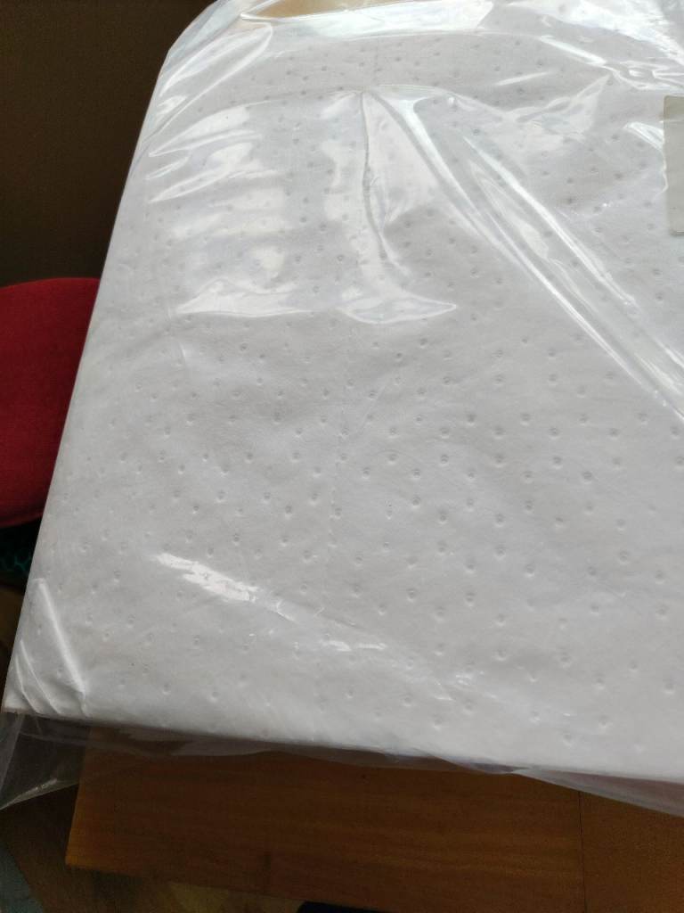 50 Oil spill pads 