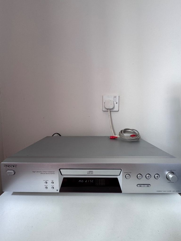 Sony CDP-XE370 CD player