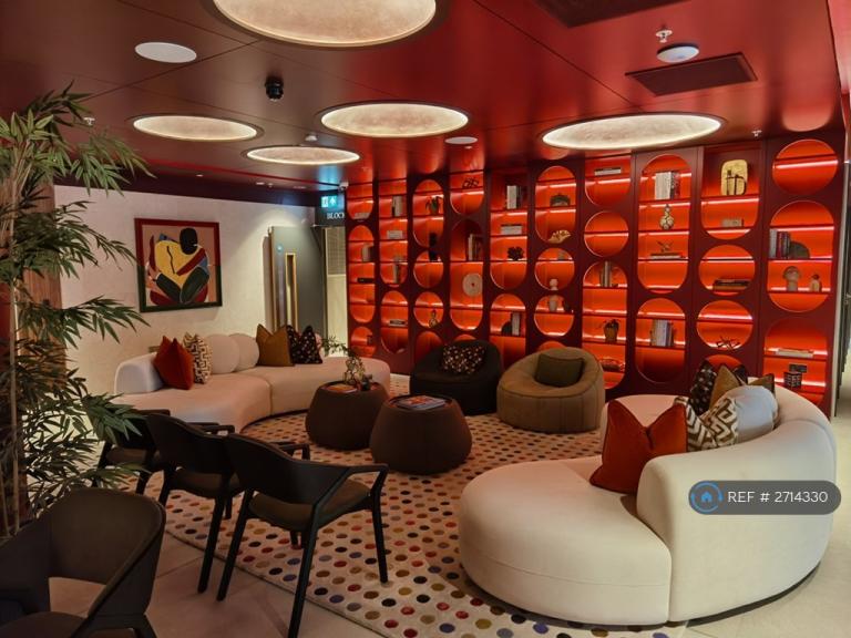 2 bedroom flat in Dutton Street, Manchester, M3 (2 bed) (#2714330)