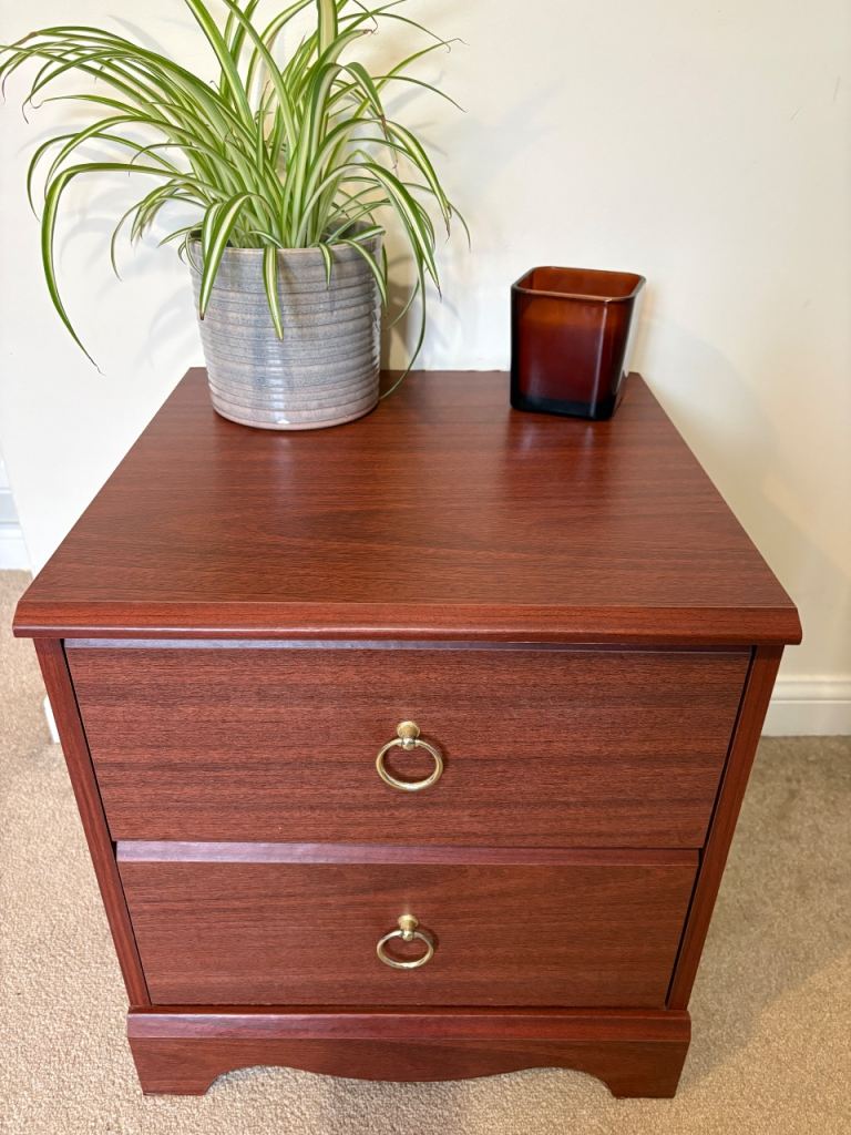 Chest of two drawers 