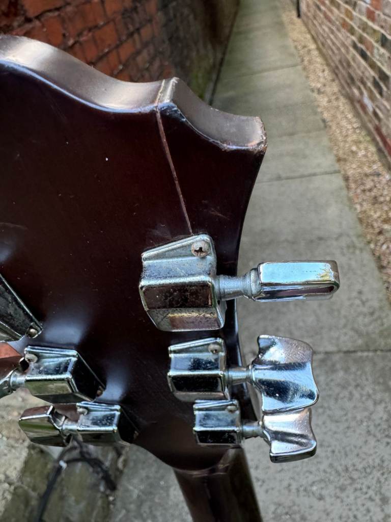 Ibanez V220 Vintage Series (Japan, 1980s) + Schatten HFN passive piezo pickup