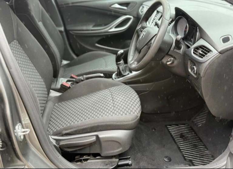 2017 Vauxhall Astra 1.4T 16V 125 Design 5dr HATCHBACK PETROL Manual