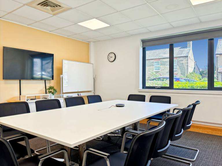 Cambridge - CB24 9AD \ Flexible Office Space for Up to 10 Workstations