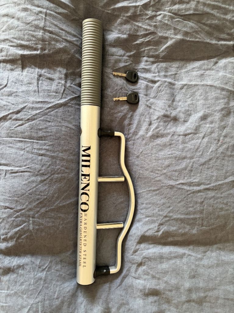 Milenco High Security Steering Wheel Lock - Silver