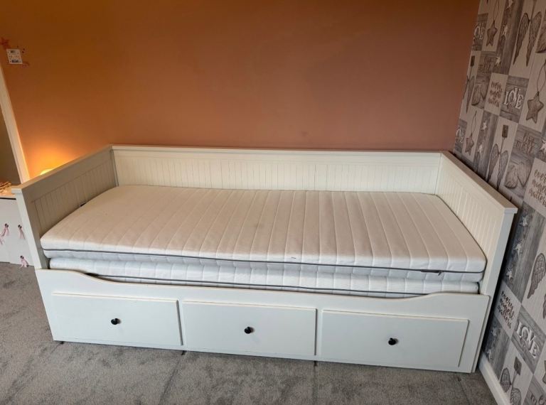 IKEA daybed Hemnes