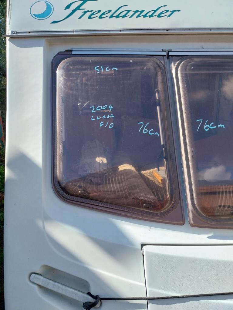Lunar 2004 offside front window 