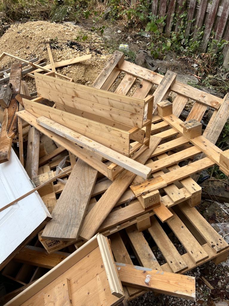 Mixed Pallet Wood & Timber Offcuts for Projects