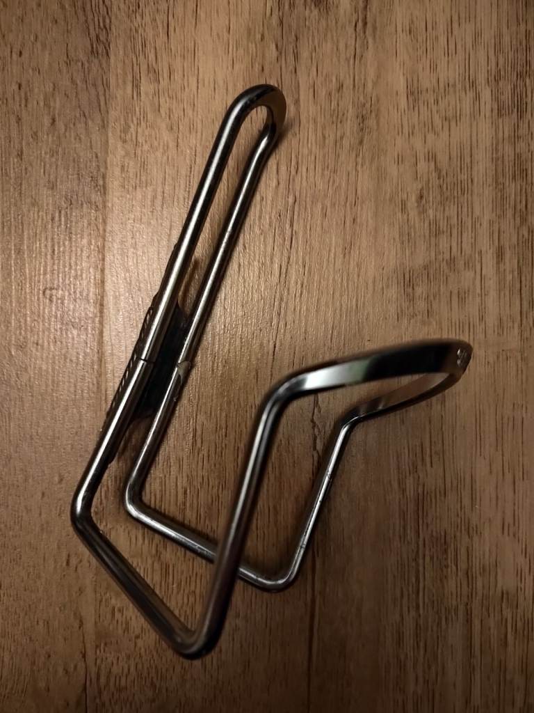 BICYCLE BOTTLE HOLDER