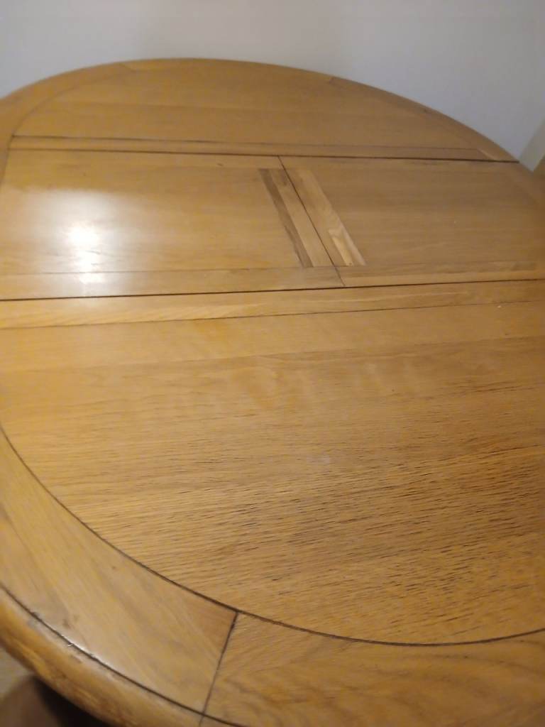 FREE circular extendable oak and cream table for Sale