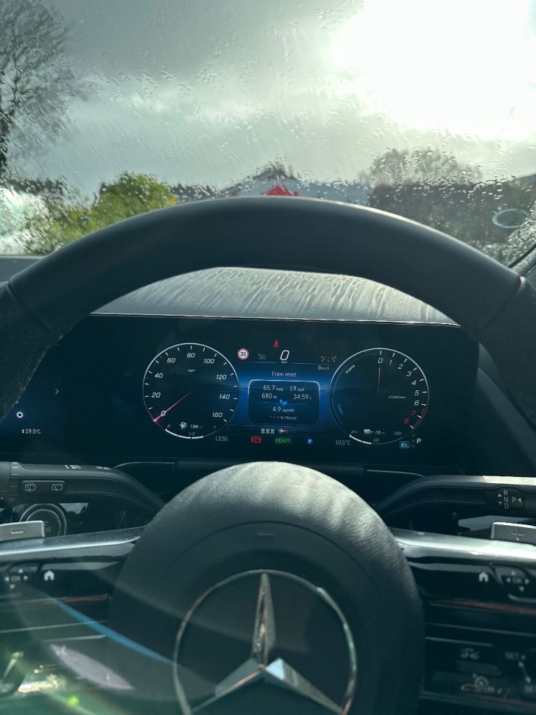 Mercedes-Benz, GLA, suv-Auto, 1332 (cc), 5 doors