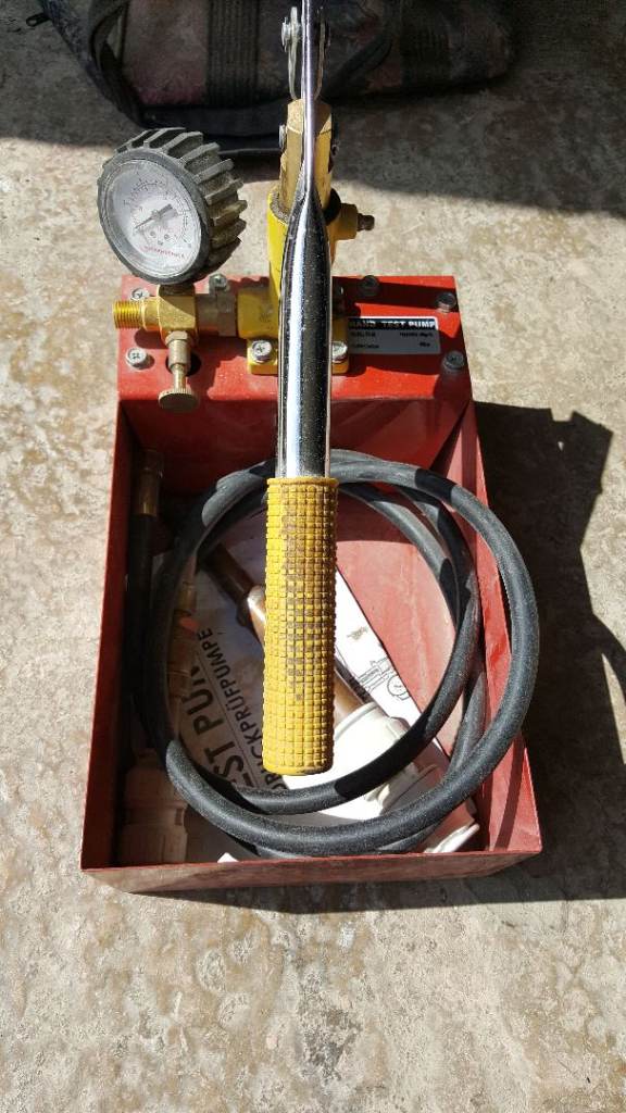 Hand Test Pump - 40 Bar - with Bag