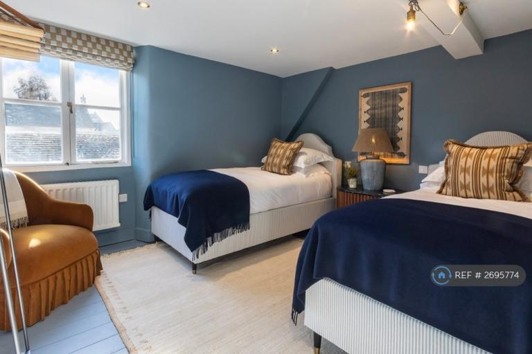 2 bedroom house in Lower Oddington, Moreton In Marsh, GL56 (2 bed) (#2695774)