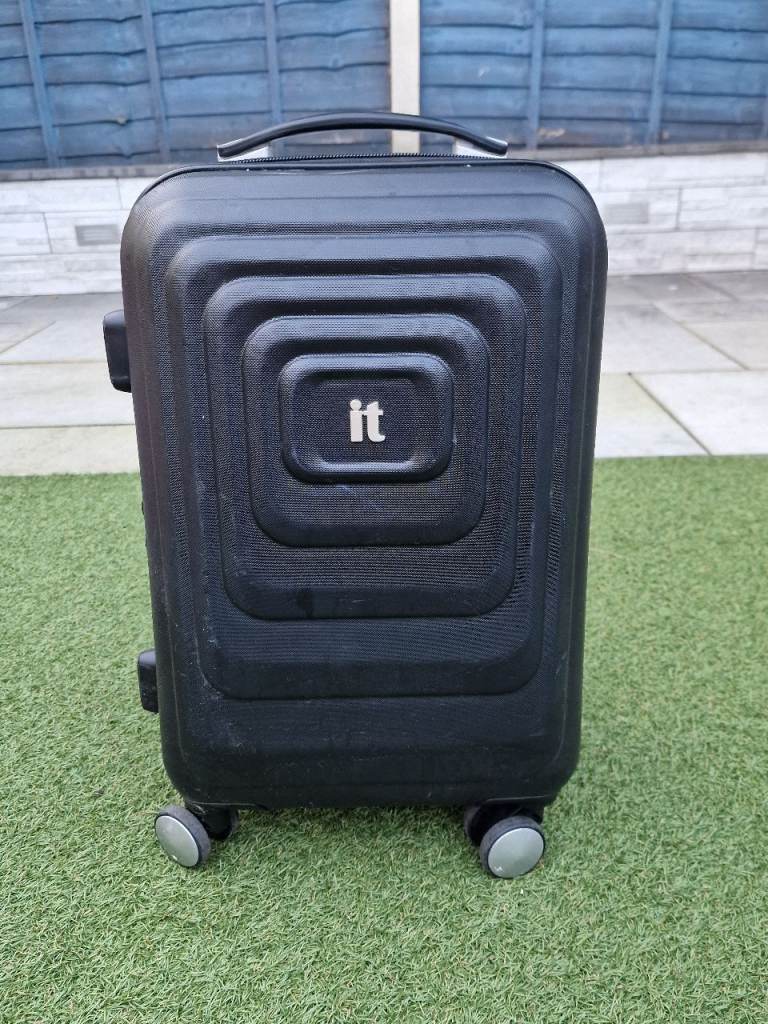 IT Luggage Cabin Suitcase 4 Wheel Spinner Carry On Travel Case