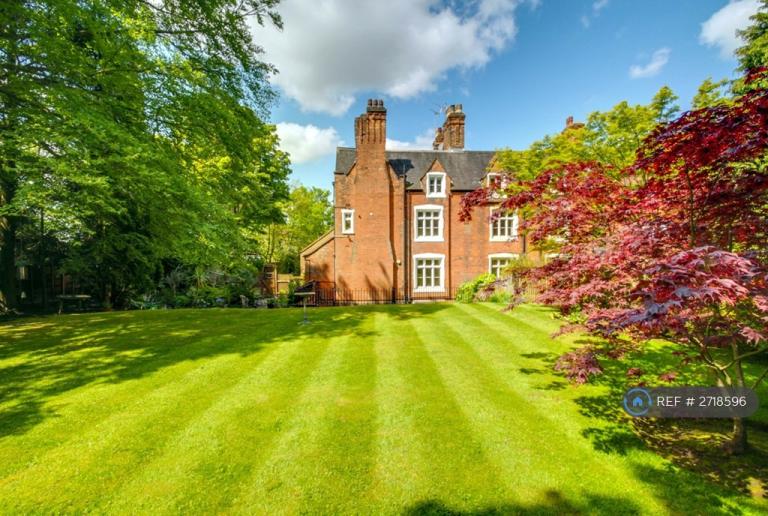 4 bedroom flat in The Woodlands, Harrow, HA1 (4 bed) (#2718596)