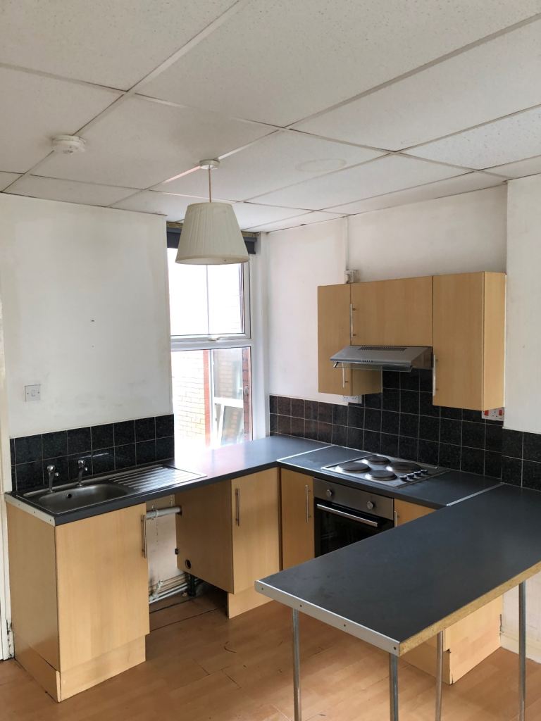 2 Bedroom Flat to Let Electric & Water Included