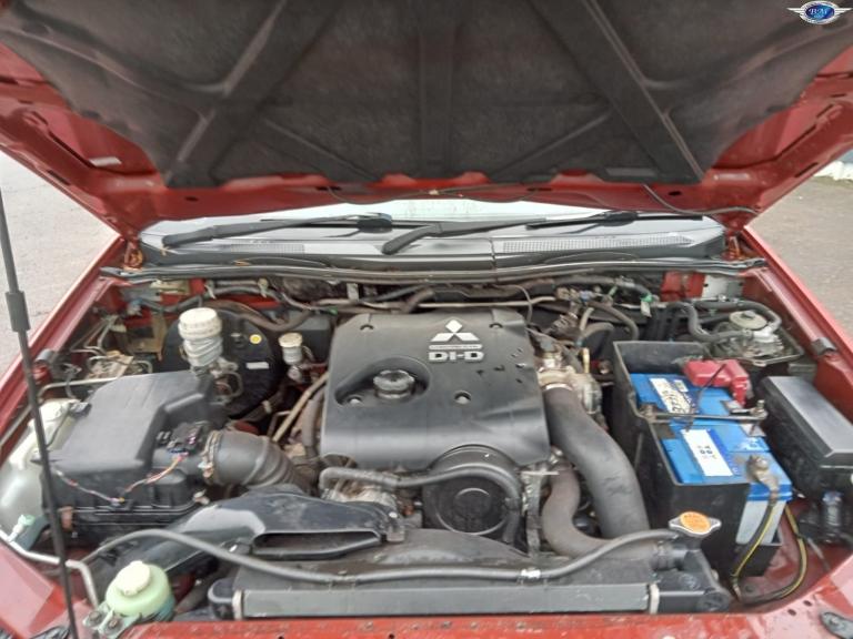 MITSUBISHI L200 2.5 DI-D Trojan Red Manual Diesel 2011