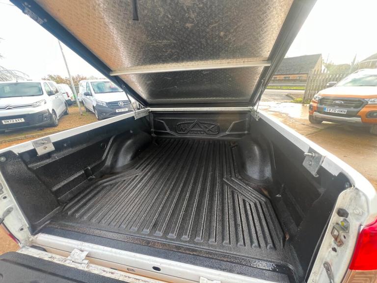 2018 Nissan Navara 2.3 dCi Visia King Pickup Extended Cab 4dr Diesel Manual 4WD Euro 6 (s/s) ( Pi...