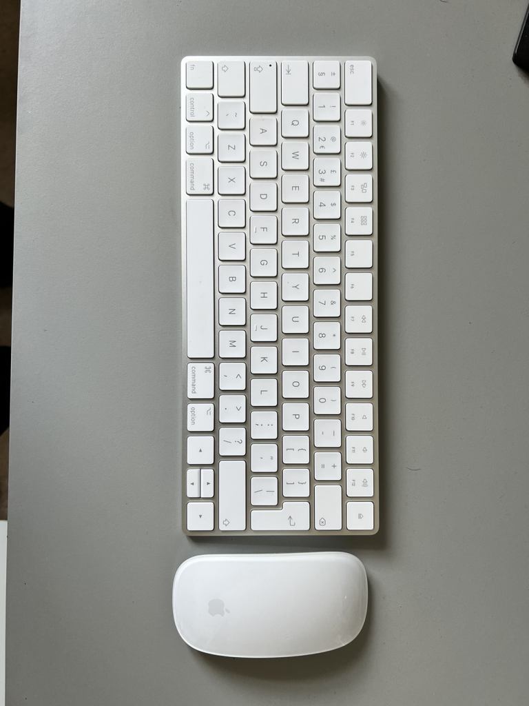 APPLE keyboard and mouse