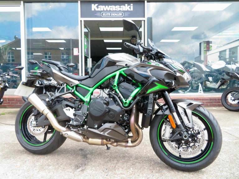 2024 Kawasaki Z H2 SUPERCHARGED ONLY 43 MILES NAKED Petrol Manual