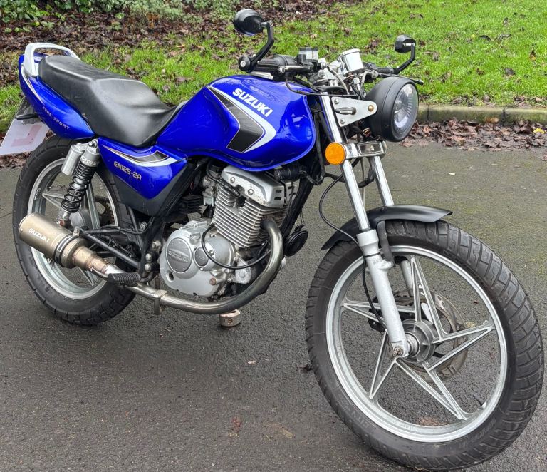 Suzuki en 125