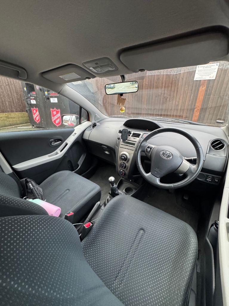 Toyota, YARIS, Hatchback, 2010, Manual, 1329 (cc), 5 doors