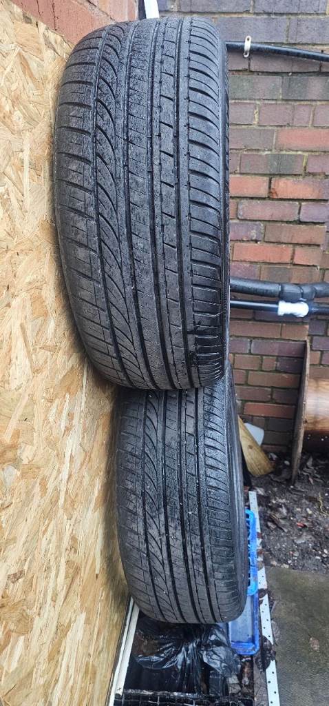 Car tyres 