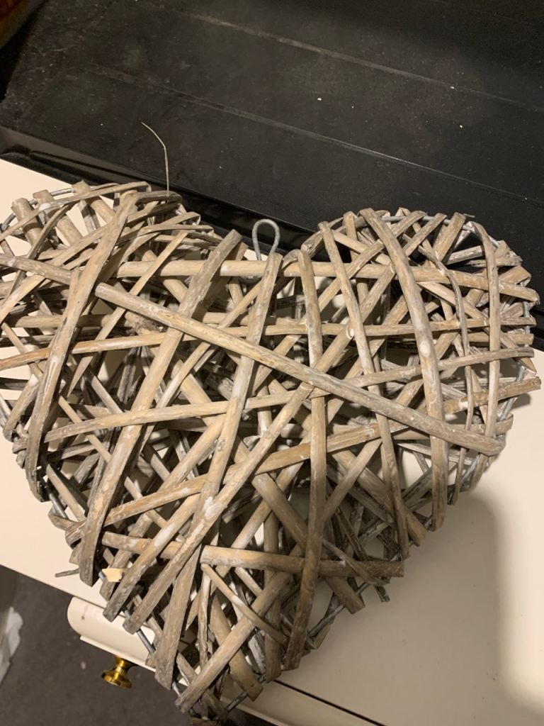 Wicker heart greay