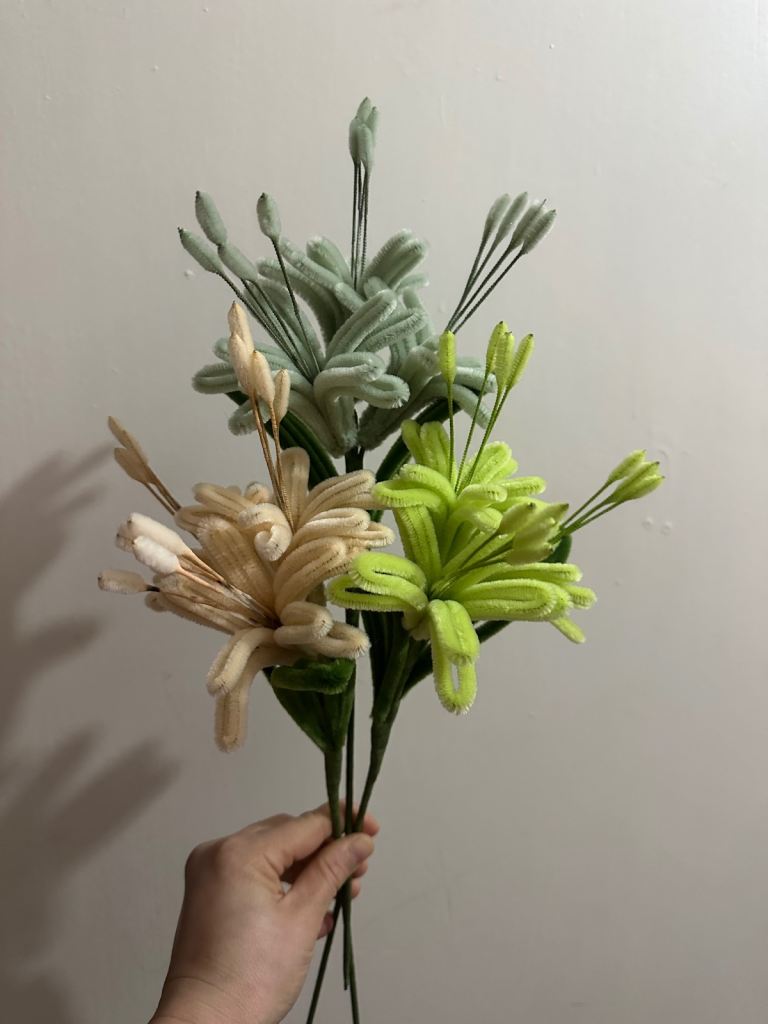 Decorative Pipe Cleaner Flowers - Multicoloured Bouquet