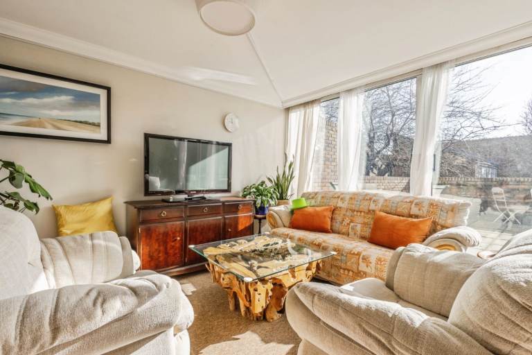 Massive 2 bedroom flat Cotham Redland Clifton BS2 