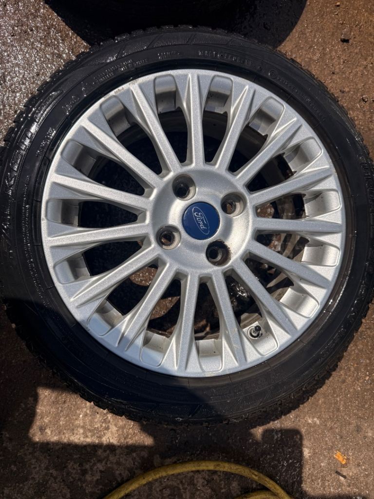 Ford alloy wheels 