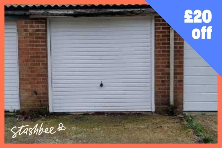 Garage to rent in London (SE12) | Stashbee