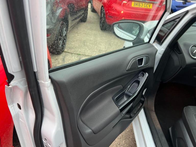 2013 Ford Fiesta 1.0 EcoBoost Zetec 5dr HATCHBACK PETROL Manual