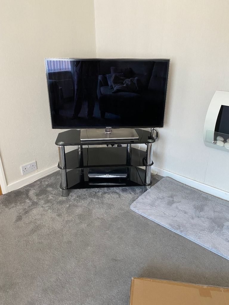 black and chrome tv stand 