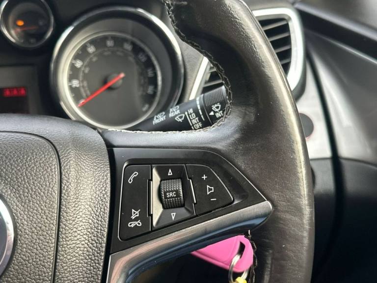 2015 Vauxhall Mokka 1.6 Exclusiv SUV 5dr Petrol Manual 2WD Euro 5 (s/s) (115 ps) HATCHBACK Petrol...