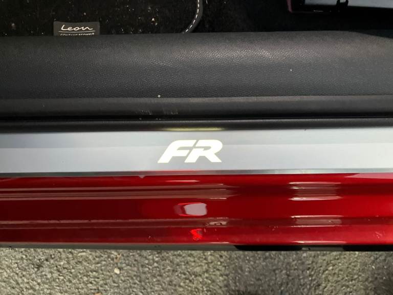 2025 SEAT Leon 1.5 TSI 150 FR Black Edition 5dr [DAP] Hatchback PETROL Manual