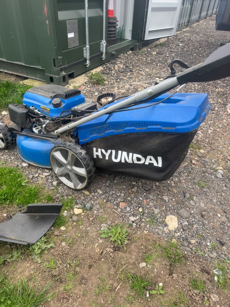 Hyundai lawn mower