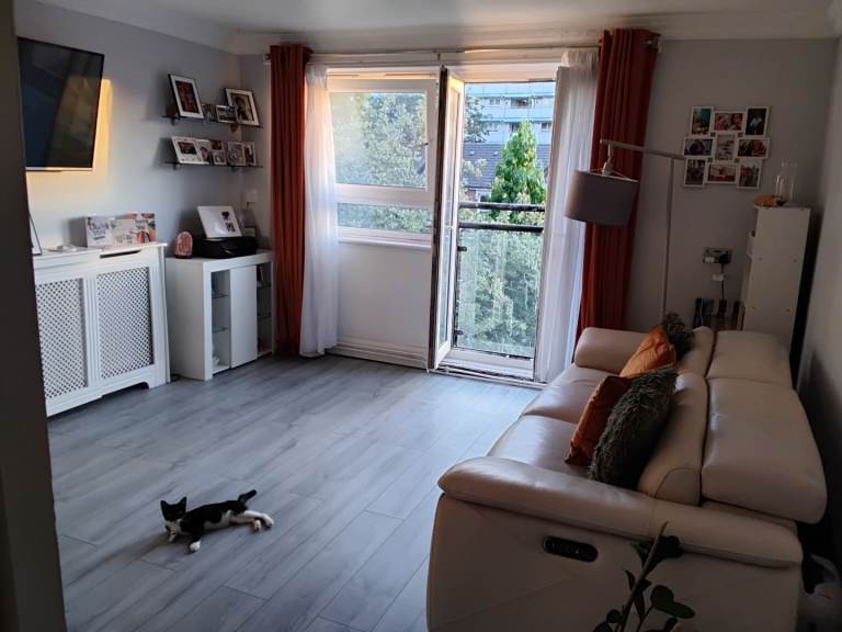 Lovely 1 bed flat to SWAP ONLY -Newham