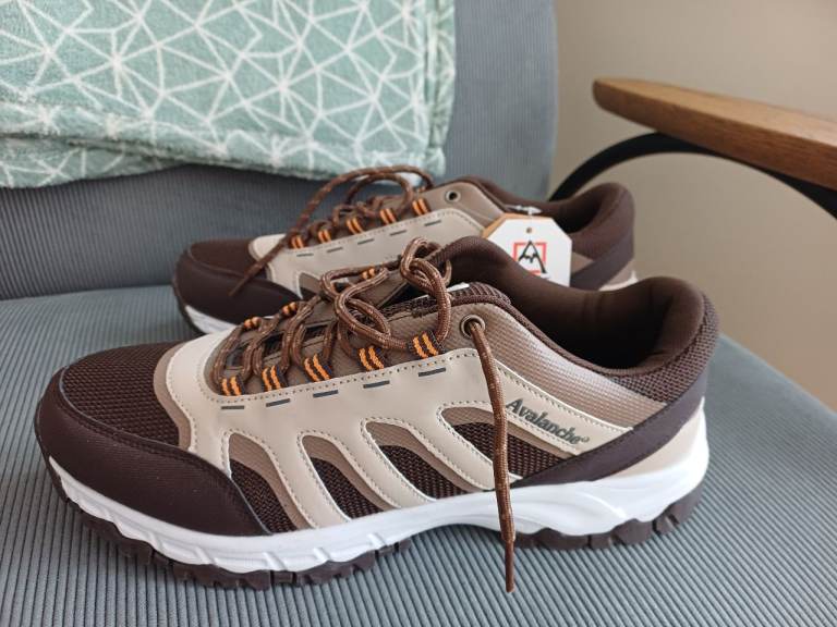 Avalanche Outdoor Supply Company Trainers – New with Tags