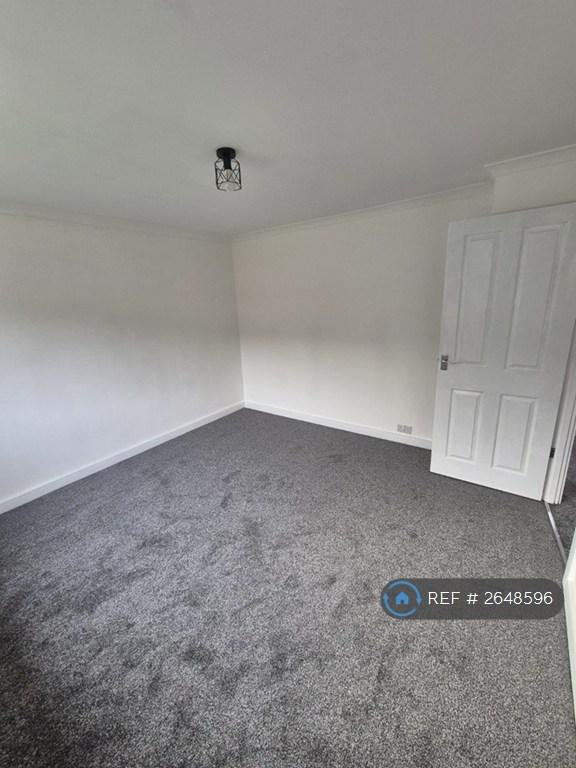 3 bedroom house in Counts Farm Road, Corby, NN18 (3 bed) (#2648596)