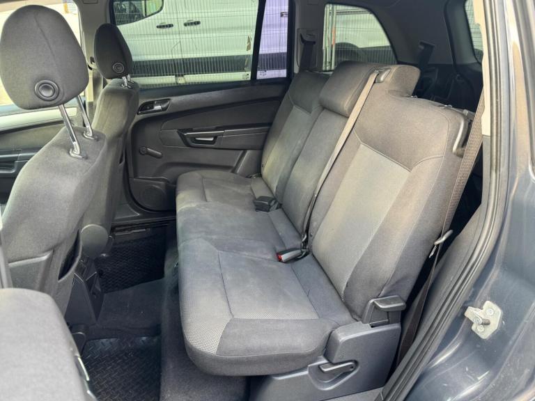 2012 Vauxhall Zafira 1.6 16V Exclusiv Euro 5 5dr MPV Petrol Manual