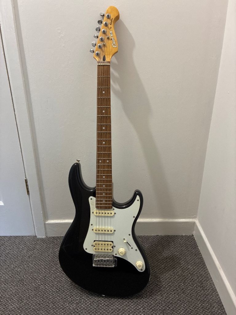 Cruiser by Crafter Electric Guitar - Black and White