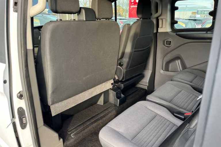 2022 Ford Tourneo Custom L2 320 Titanium 2.0 Diesel Automatic Start/Stop (130ps) Minibus Diesel A...