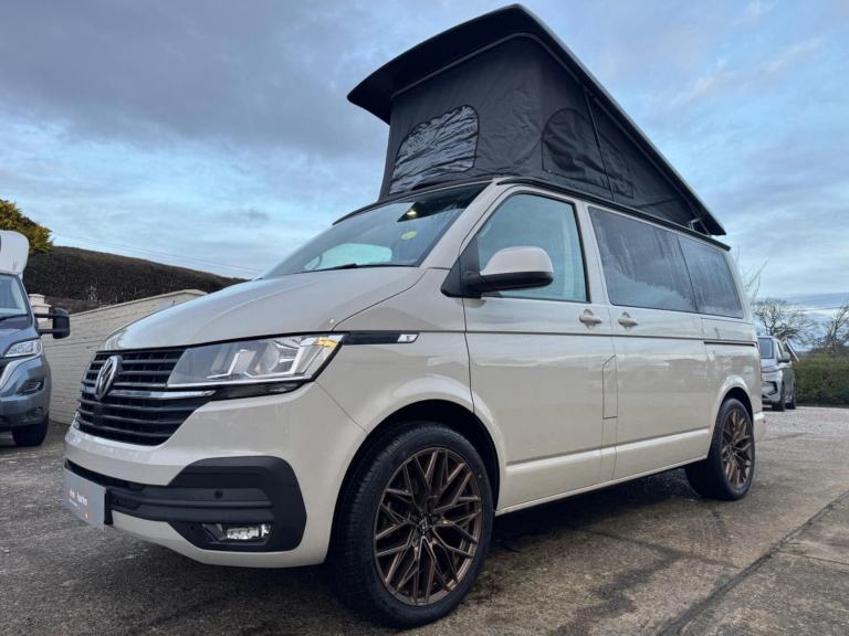 Volkswagen Transporter Highline - Automatic DSG - Ascot Grey