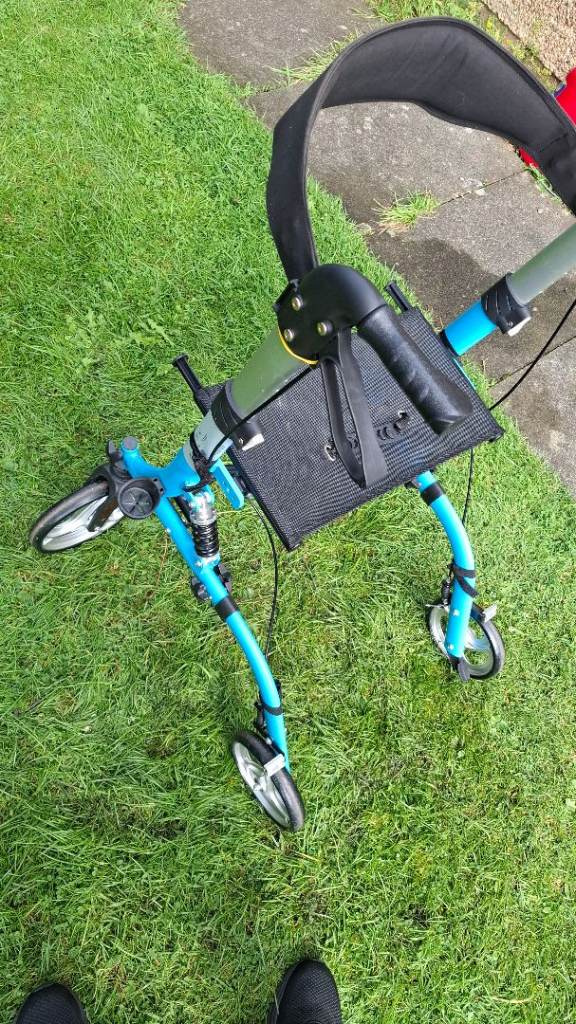 HOMCOM 4 Wheel Rollator with Seat Adjustable Mobility Walker  - Light Blue