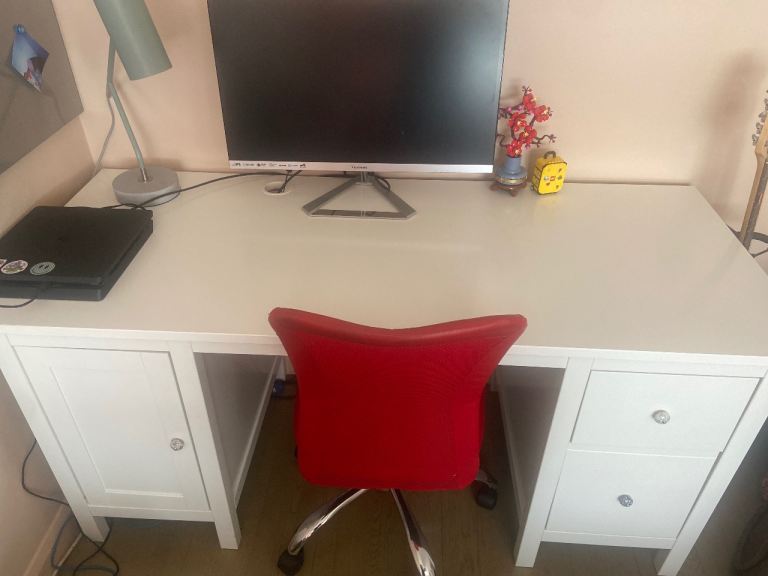 Amazing IKEA Hemnes desk 