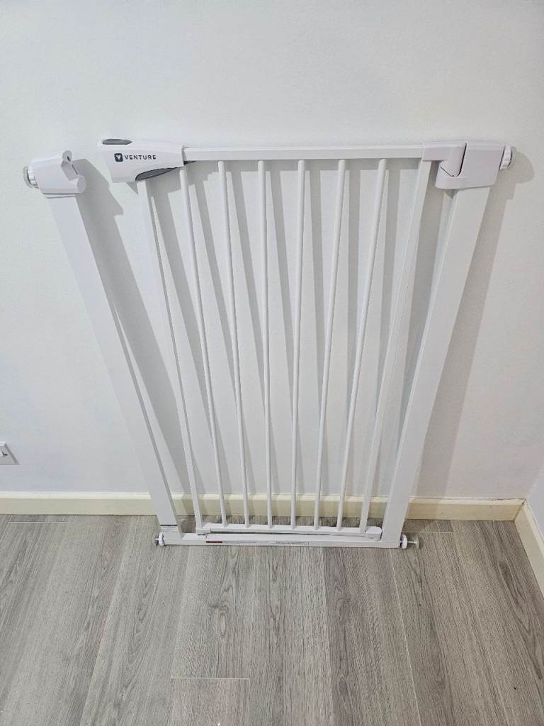 1.1 meter venture dog gate
