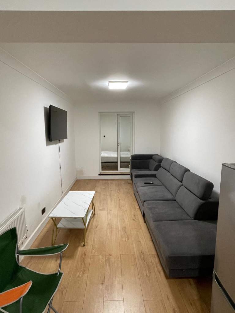 One bedroom flat to let