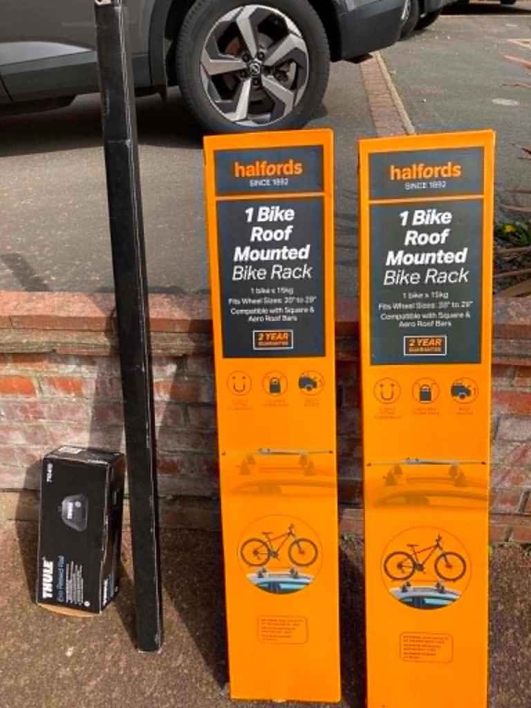 Bike rack with two carriers