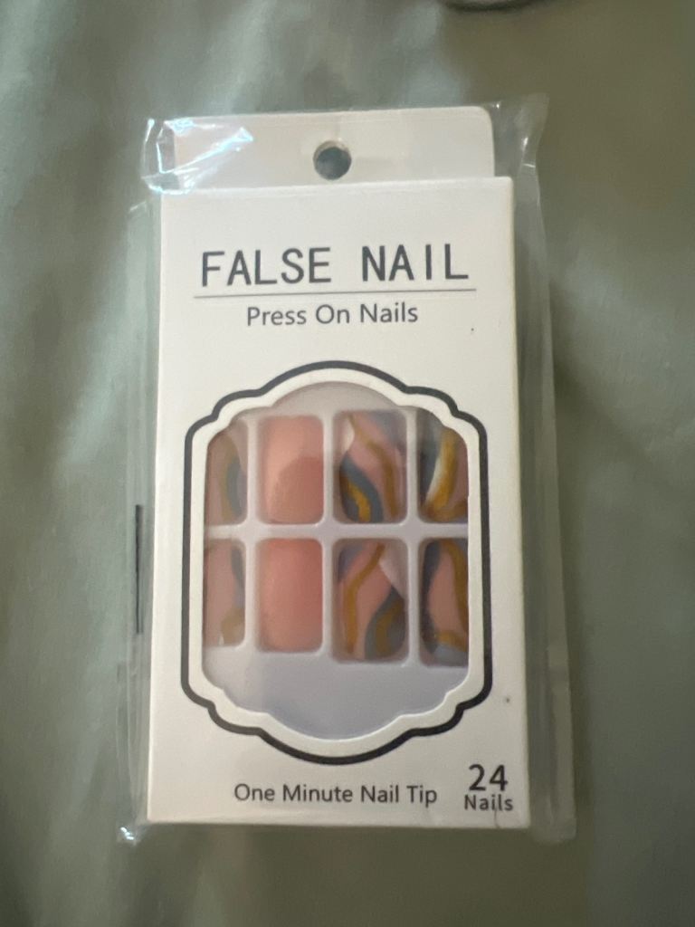 New Press-On False Nails - Pink and Swirl Design