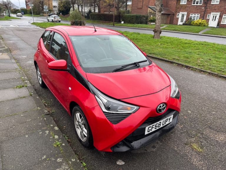 Toyota Aygo 2019 new shape 1.0 petrol quick sale 